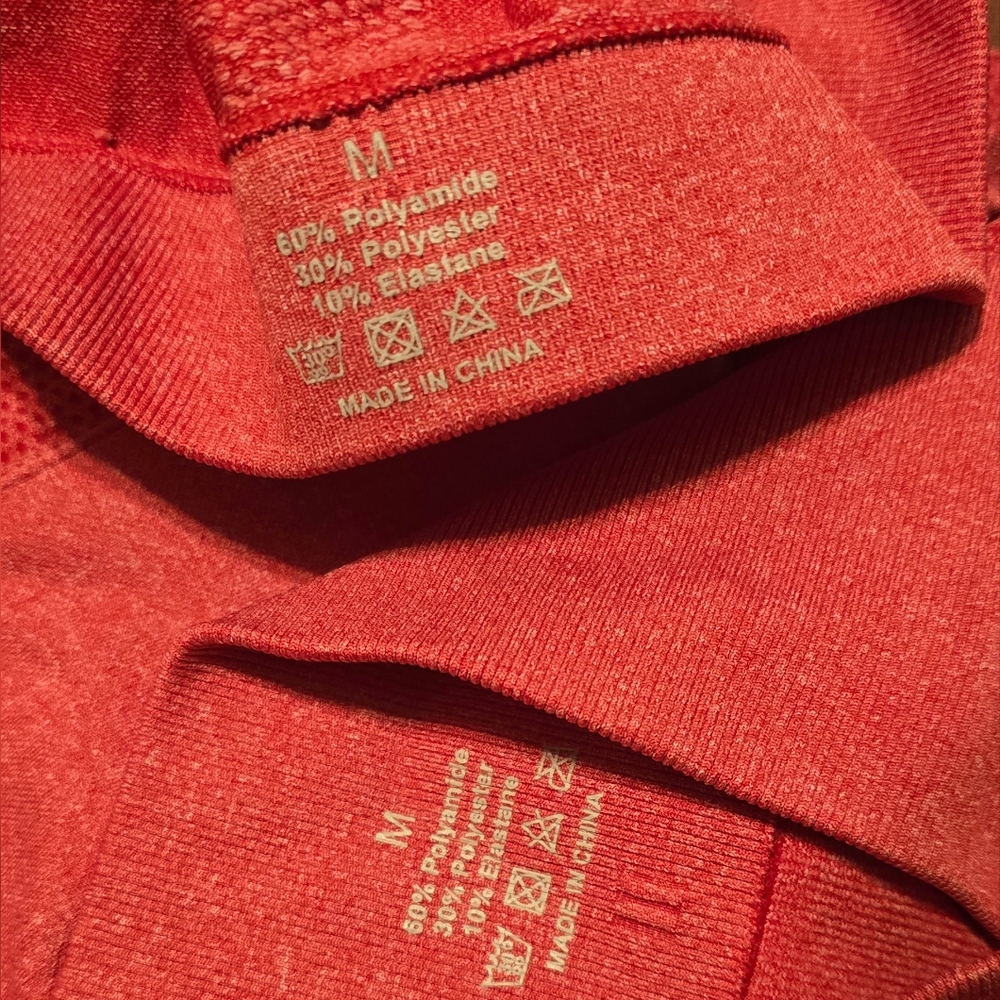Red Sports Bra and Butt Lifing Leggings Set - Picture 4 of 4